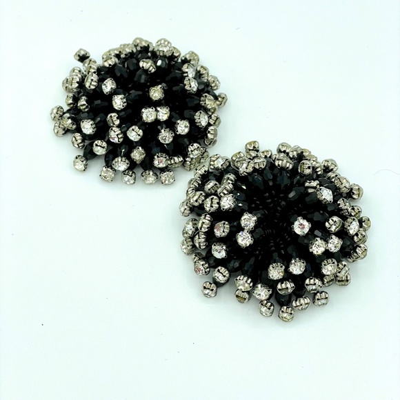 Pair of sparkling aggregates to embellish shoes, jackets or hats. Black & White. - Picture 14 of 16